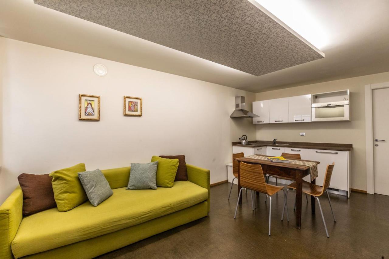 Maison Ginod & Les Fleurs Aosta Bagian luar foto